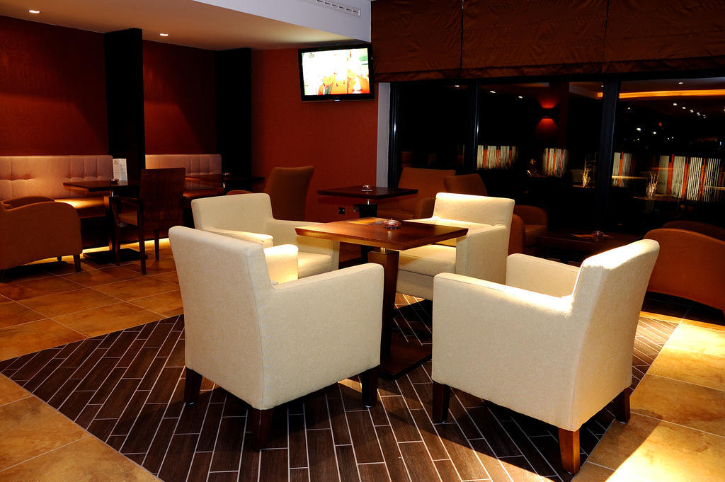 Hotel Predium Vrable Экстерьер фото